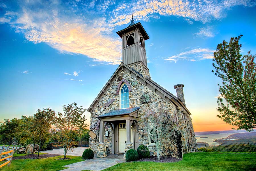 Chapel of the Ozarks Image